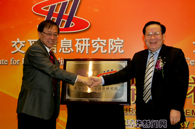//news.gqwm8.org/pic/2011/01/18/jiepai08.jpg